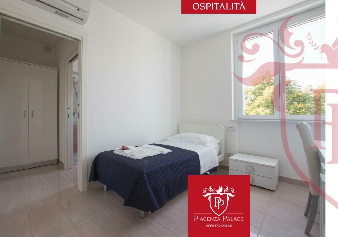 Affittacamere Piacenza Palace 外观 照片