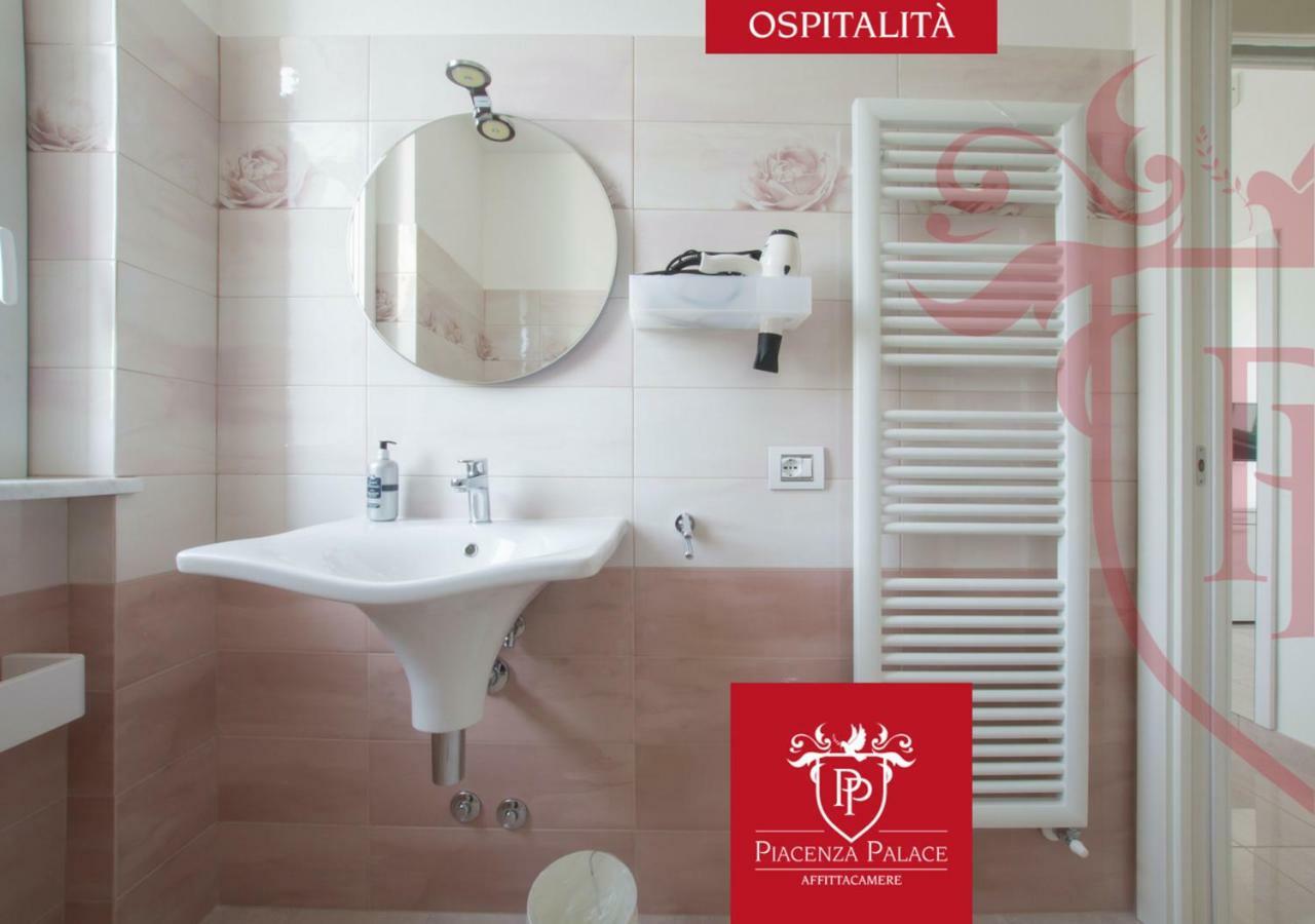 Affittacamere Piacenza Palace 外观 照片